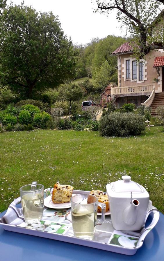 Villa Leovil Saint-Pompont Екстериор снимка