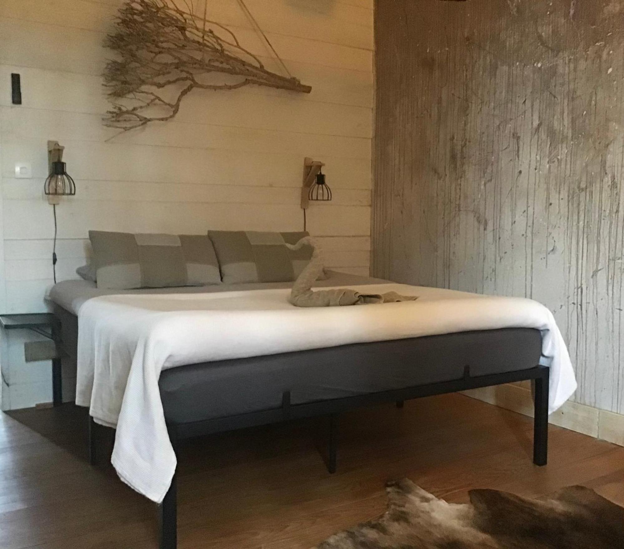 Villa Leovil Saint-Pompont Екстериор снимка
